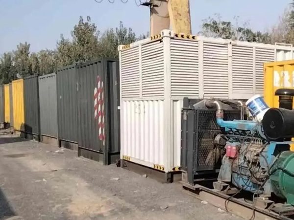 广平200KW柴油发电机机组每小时油耗是多少？